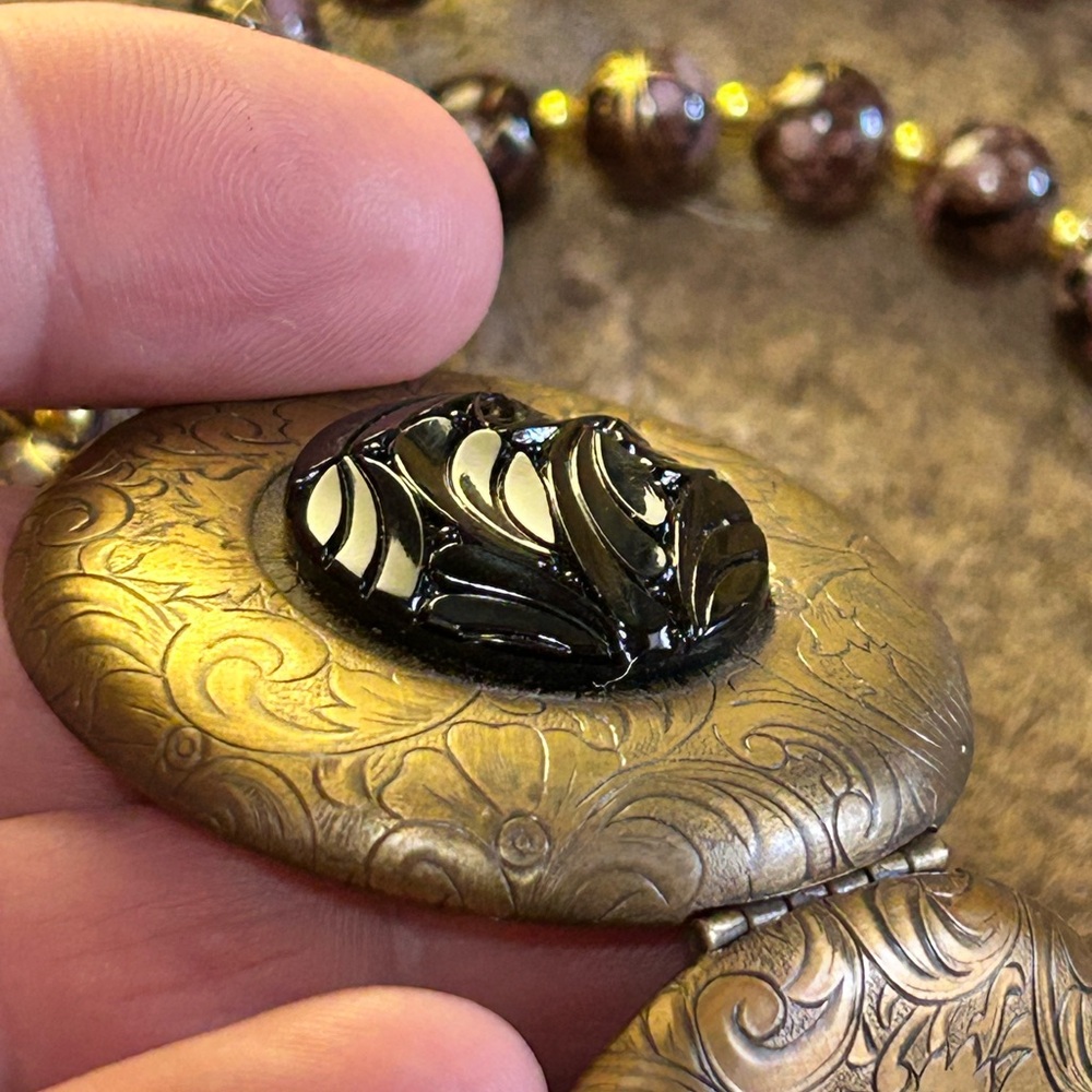 Handcrafted vintage pocket watch case locket art glass bead orca agate necklace - Picture 5 of 14